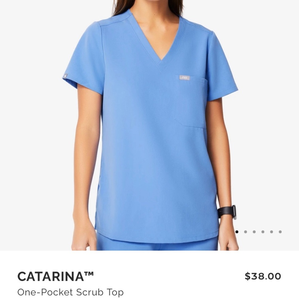 Figs scrub top